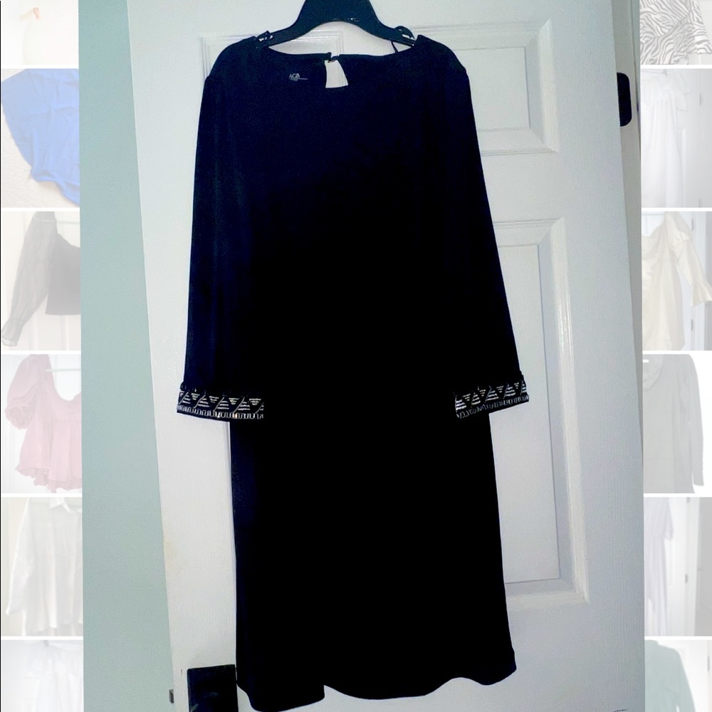 Black 3/4 quarter sleeve dress